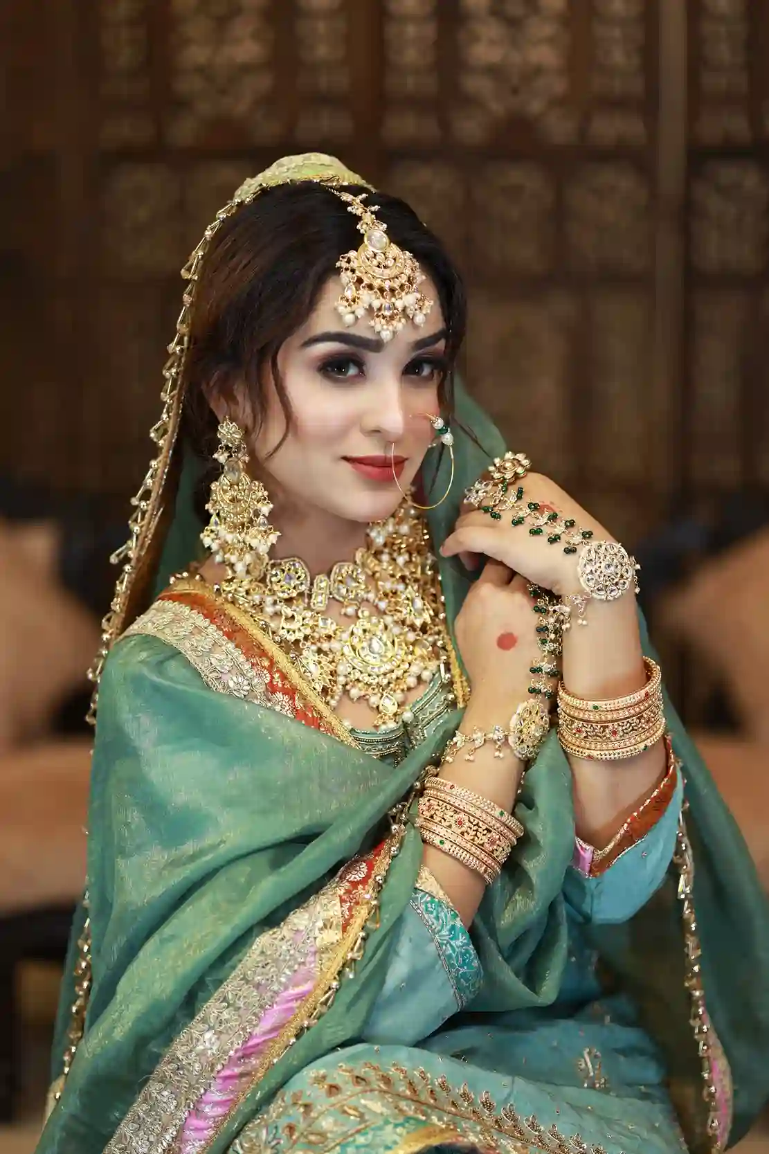 Muslim bridal make look